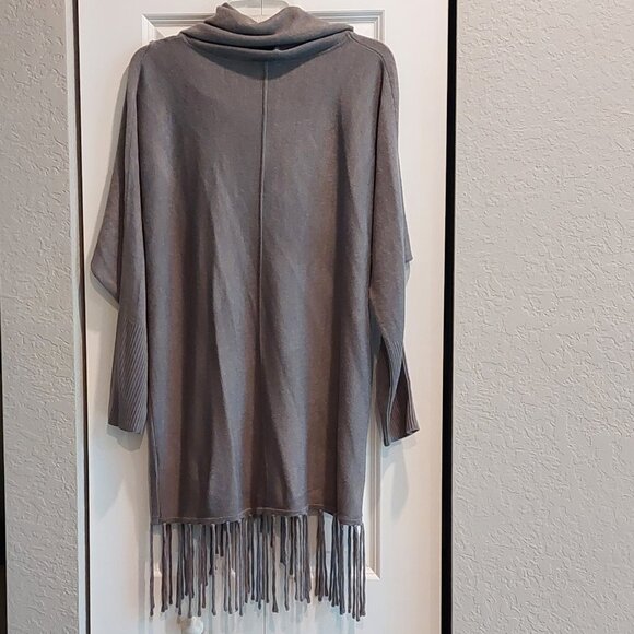 Camille & Co Gray Pull-over Fringed Sweater Women's Size M - Picture 5 of 9